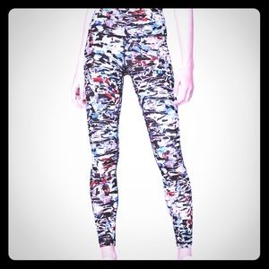 LULULEMON WUNDER UNDER SIZE 2